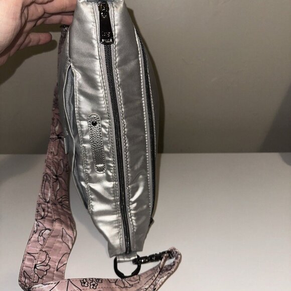 Sold Lug RFID Medium Crossbody Multi-Strap & Charm Flare 2 Metallic Silver - Picture 5 of 10